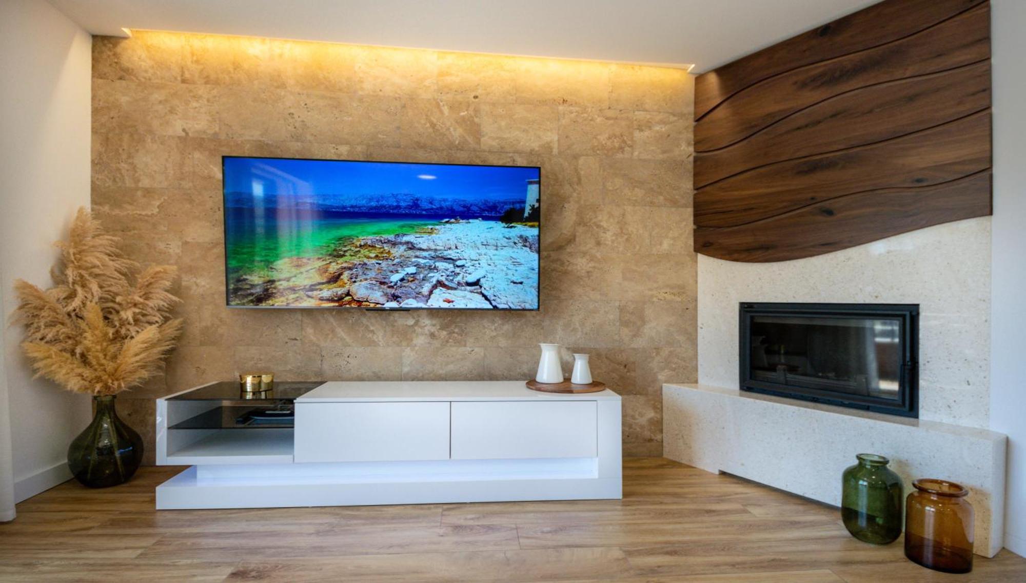 7 * Povlja (Brac)
