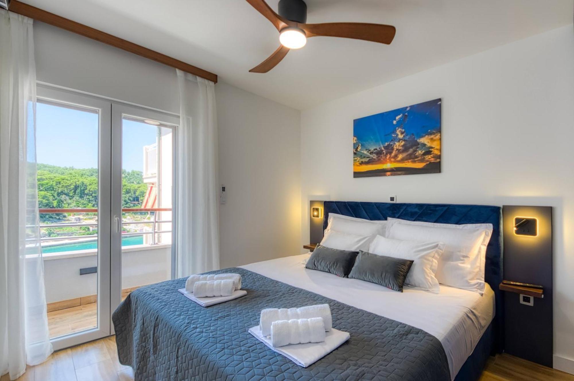7 * Povlja (Brac)
